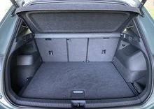 VW Tiguan R-Line TDI DSG in Cipressino-Grün Metallic