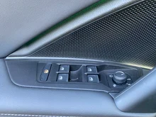 VW Tiguan R-Line TDI DSG in Cipressino-Grün Metallic
