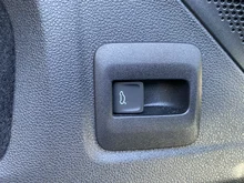 VW Tiguan R-Line TDI DSG in Cipressino-Grün Metallic