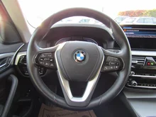 BMW 5xx 530e xDrive Touring Aut. in weiss - metallic