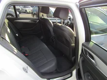 BMW 5xx 530e xDrive Touring Aut. in weiss - metallic