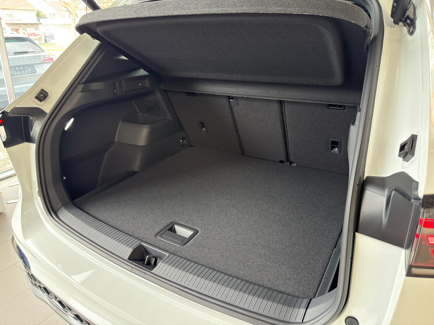 Bild eines Tiguan R-Line eTSI DSG