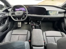 Audi A6 Sportback e-tron quattro in 6Y Daytonagrau Perleffekt