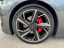 Audi A6 Sportback e-tron quattro in 6Y Daytonagrau Perleffekt