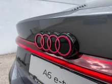Audi A6 Sportback e-tron quattro in 6Y Daytonagrau Perleffekt