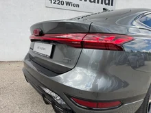 Audi A6 Sportback e-tron quattro in 6Y Daytonagrau Perleffekt