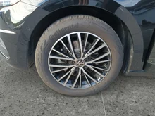 VW Touran Friends TDI DSG in schwarz - metallic