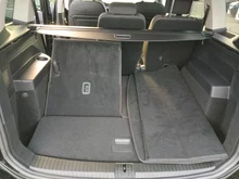 VW Touran Friends TDI DSG in schwarz - metallic