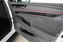 VW ID.7 Tourer GTX 4MOTION 250kW Business in Scale Silver Metallic Dach Schwarz