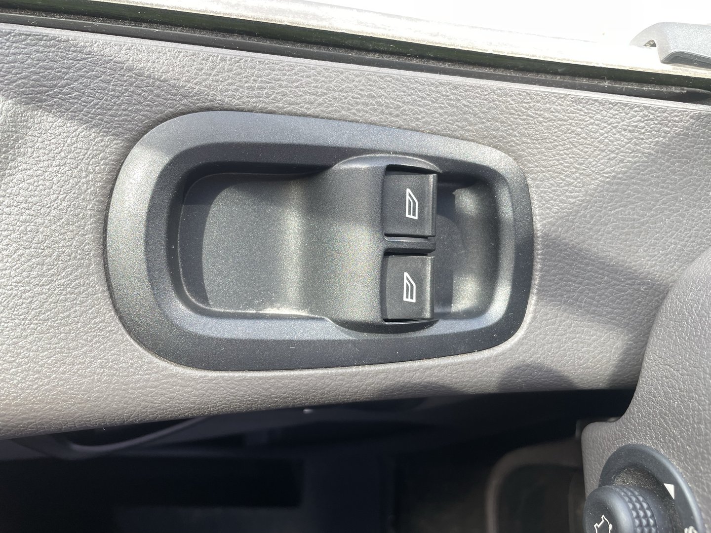 Ford Transit Kasten 2,0 EcoBlue L3H2 350 Basis | Bild 5 von 20
