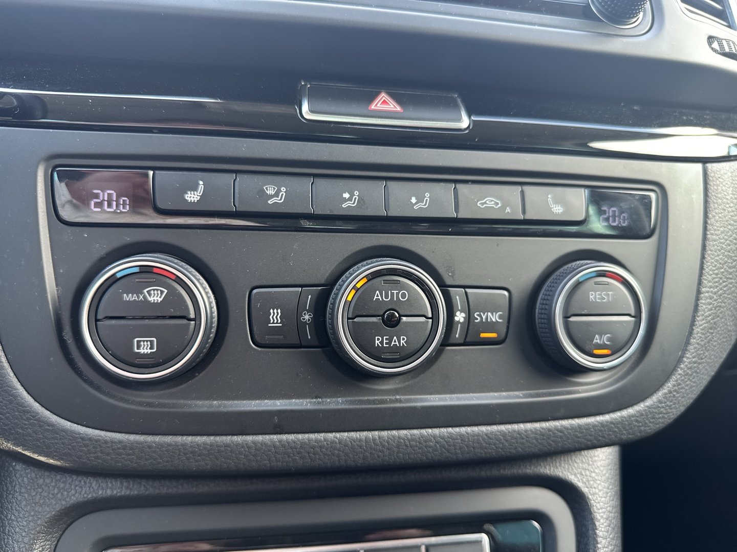 VW Sharan Bus+ TDI SCR 4MOTION DSG 7-Sitzer | Bild 17 von 27
