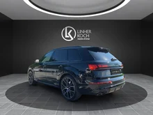 Audi SQ7 TFSI quattro in mythosschwarz metallic