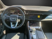 Audi SQ7 TFSI quattro in mythosschwarz metallic
