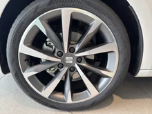 SEAT Leon FR Edition 1.5 TSI 115 PS in Candy-Weiß