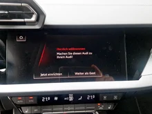 Audi A3 Limousine 35 TFSI in Distriktgrün Metallic