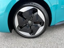 VW ID.3 1ST Edition Max mit Wärmepumpe in Makena-Türkis Met. b