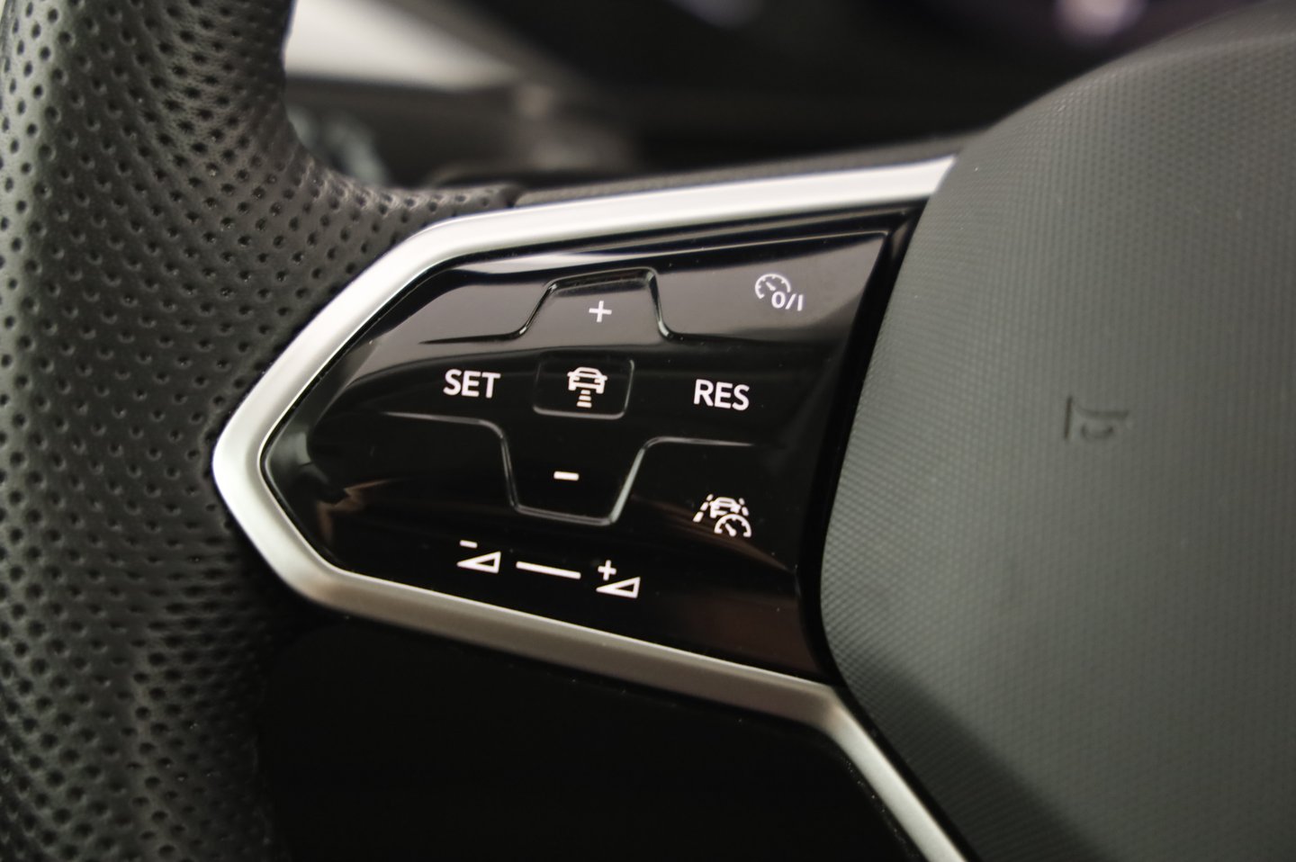 VW Arteon SB Elegance TDI DSG 4MOTION | Bild 15 von 25