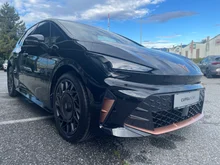 CUPRA Born PLUS 58/61 140kW/190PS in Nacht-Schwarz Metallic