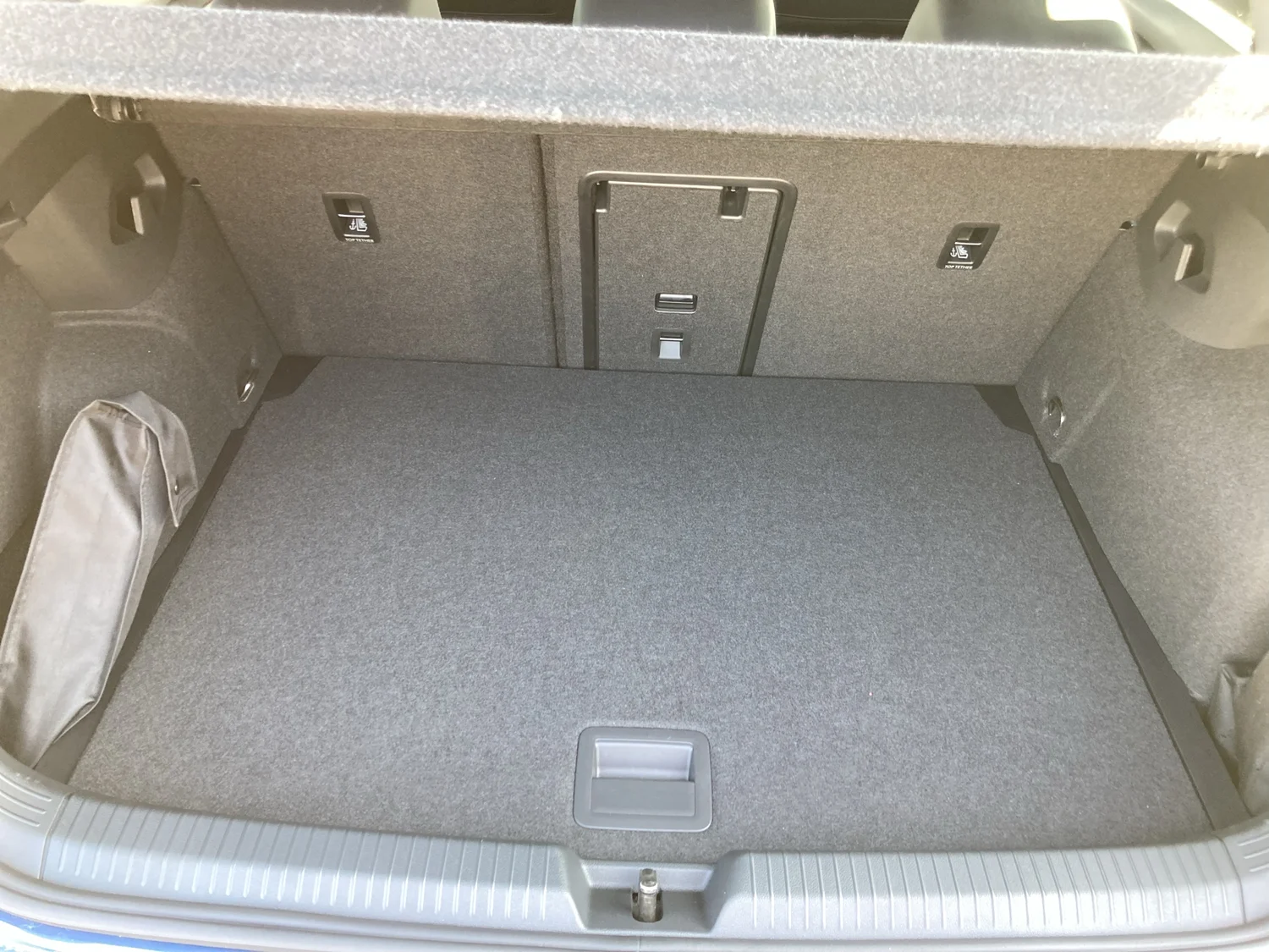 Bild eines VW Golf Rabbit mHEV DSG