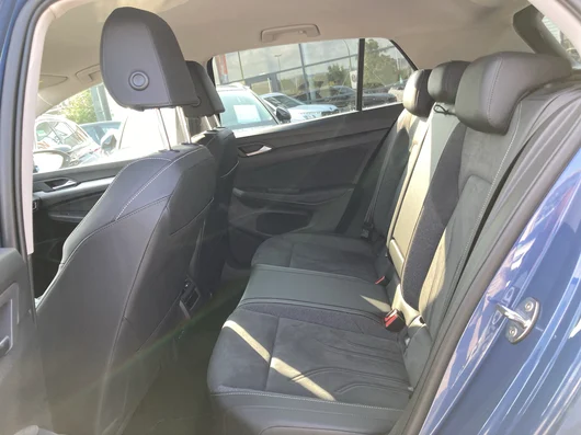 Bild eines VW Golf Rabbit mHEV DSG