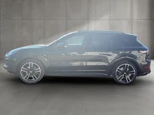 Porsche Cayenne E-Hybrid III in schwarz - metallic
