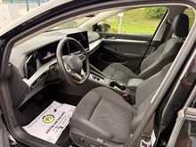 VW Golf Rabbit eHybrid DSG 150 kW in Grenadillschwarz Metallic