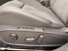 VW Golf Rabbit eHybrid DSG 150 kW in Grenadillschwarz Metallic