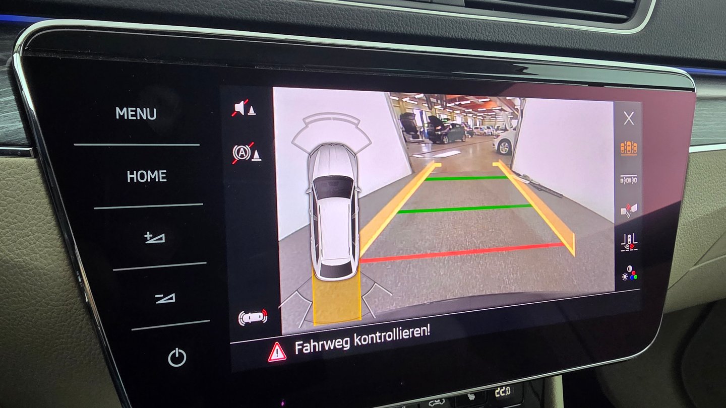Škoda SUPERB Combi Style TDI DSG | Bild 22 von 27