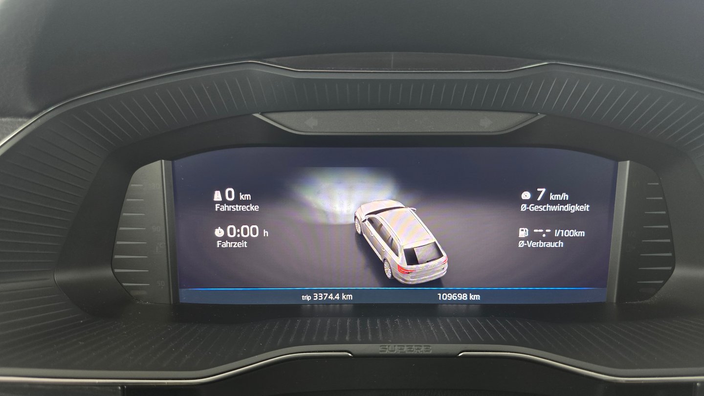 Škoda SUPERB Combi Style TDI DSG | Bild 14 von 27