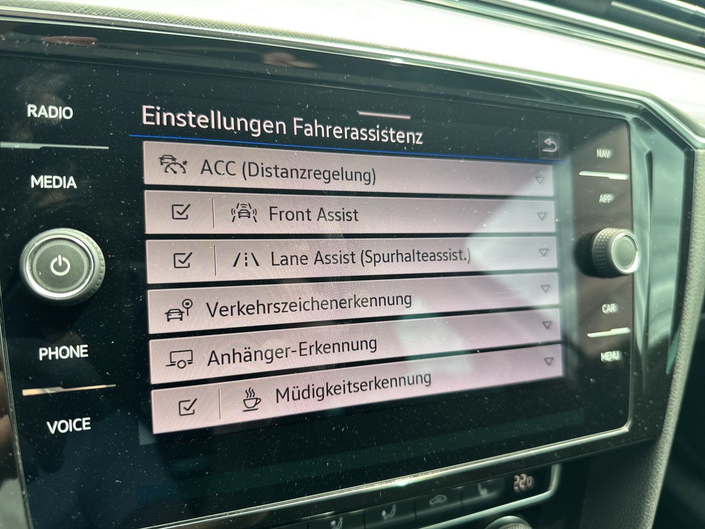 VW Passat Variant Business TDI SCR DSG | Bild 15 von 23