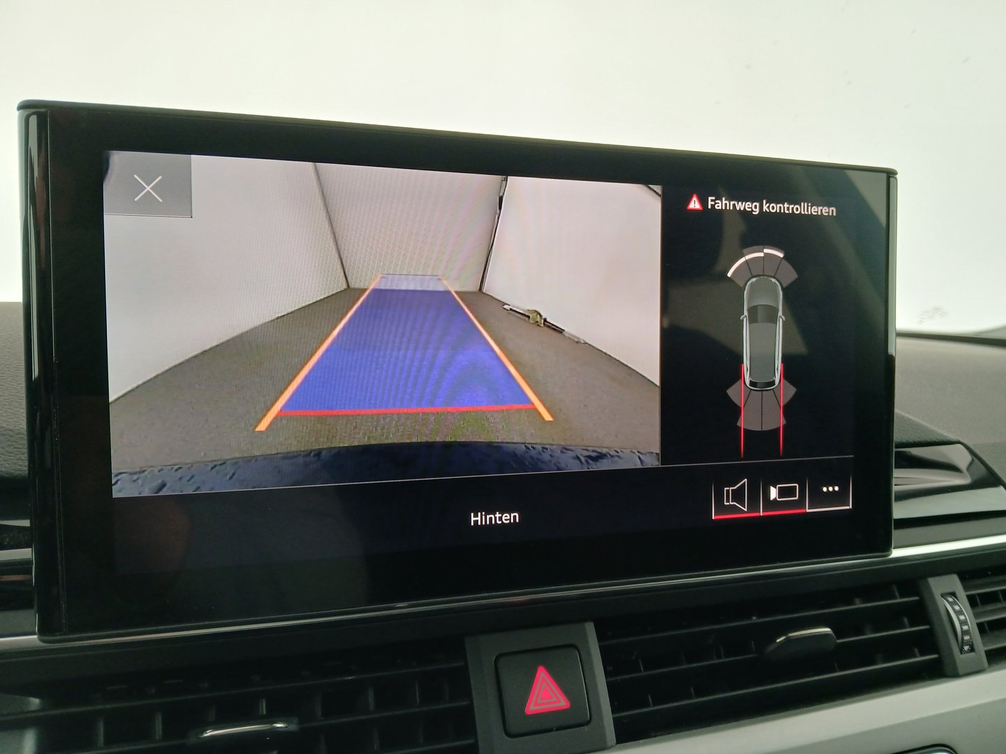 Audi A4 Avant 35 TDI advanced | Bild 23 von 31