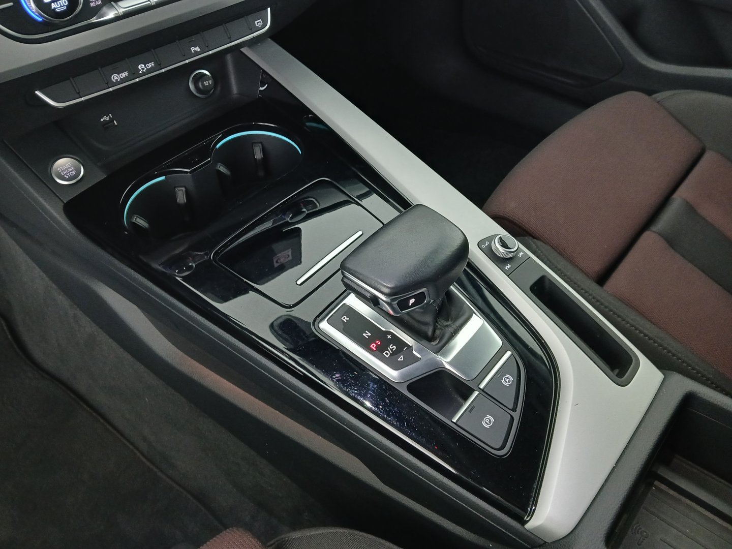 Audi A4 Avant 35 TDI advanced | Bild 26 von 31