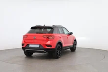 VW T-Roc Sport TSI ACT DSG in Flash Rot Dach Schwarz