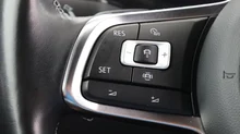 VW T-Roc Sport TSI ACT DSG in Flash Rot Dach Schwarz