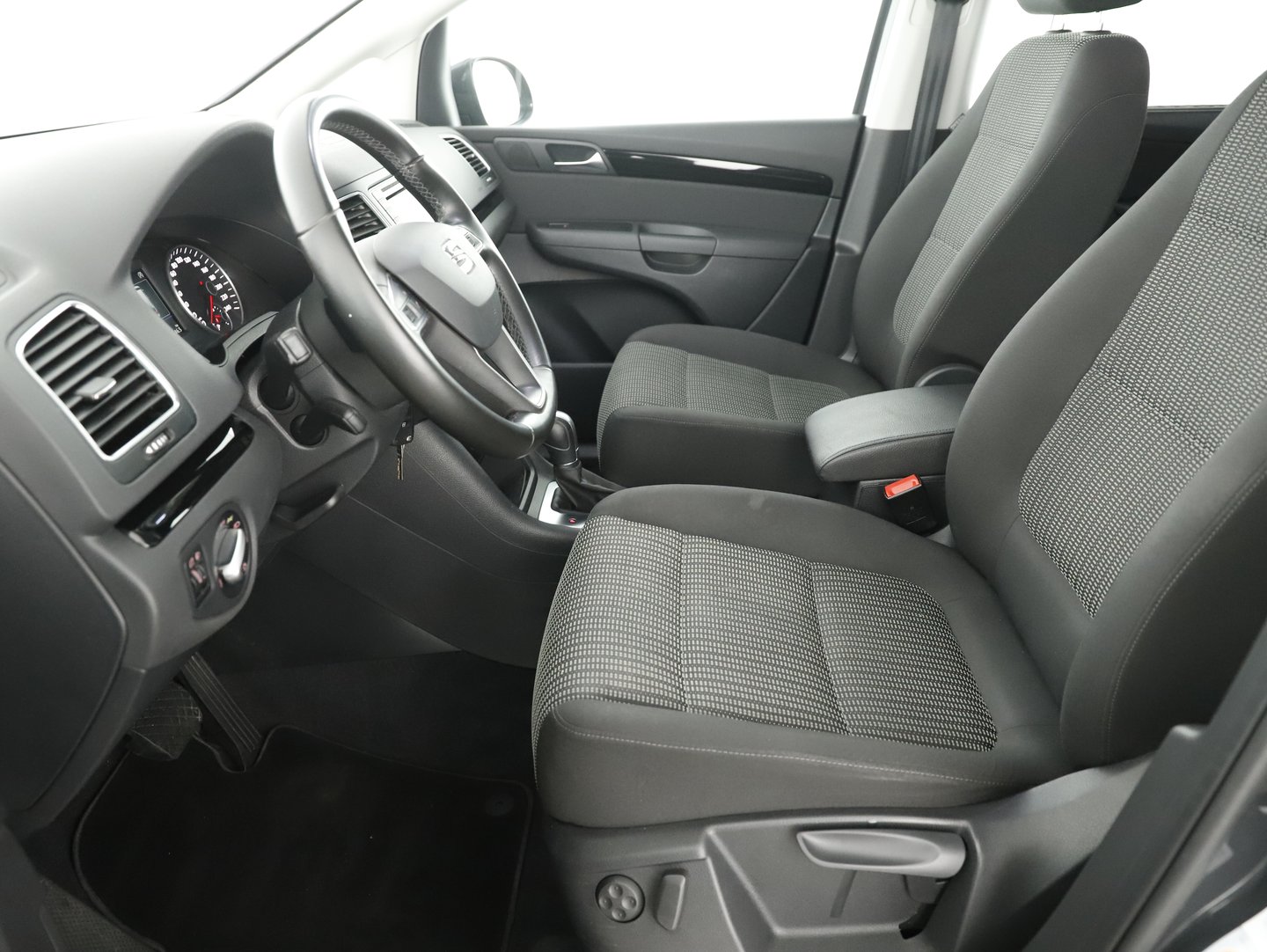 SEAT Alhambra Executive TDI DSG | Bild 4 von 24