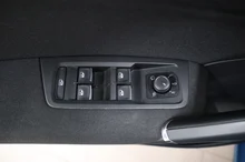 VW Touran Highline TDI SCR in Carribean Blue Metallic