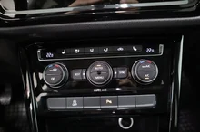 VW Touran Highline TDI SCR in Carribean Blue Metallic