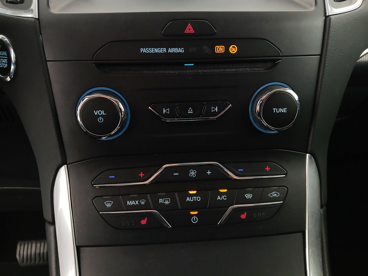 Ford S-MAX Titanium 2.0 EcoBlue SCR | Bild 24 von 32