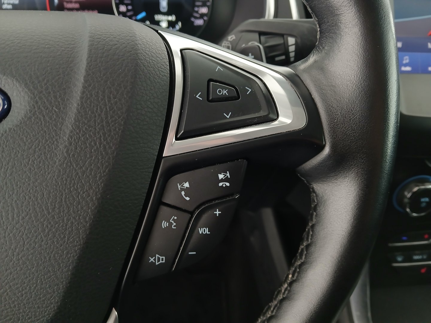 Ford S-MAX Titanium 2.0 EcoBlue SCR | Bild 17 von 32