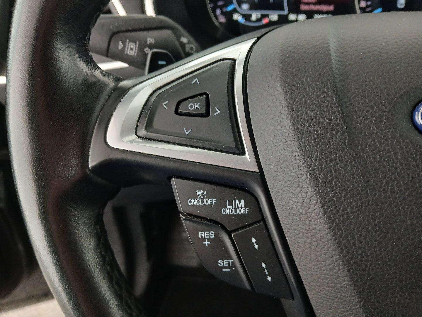 Ford S-MAX Titanium 2.0 EcoBlue SCR | Bild 16 von 32