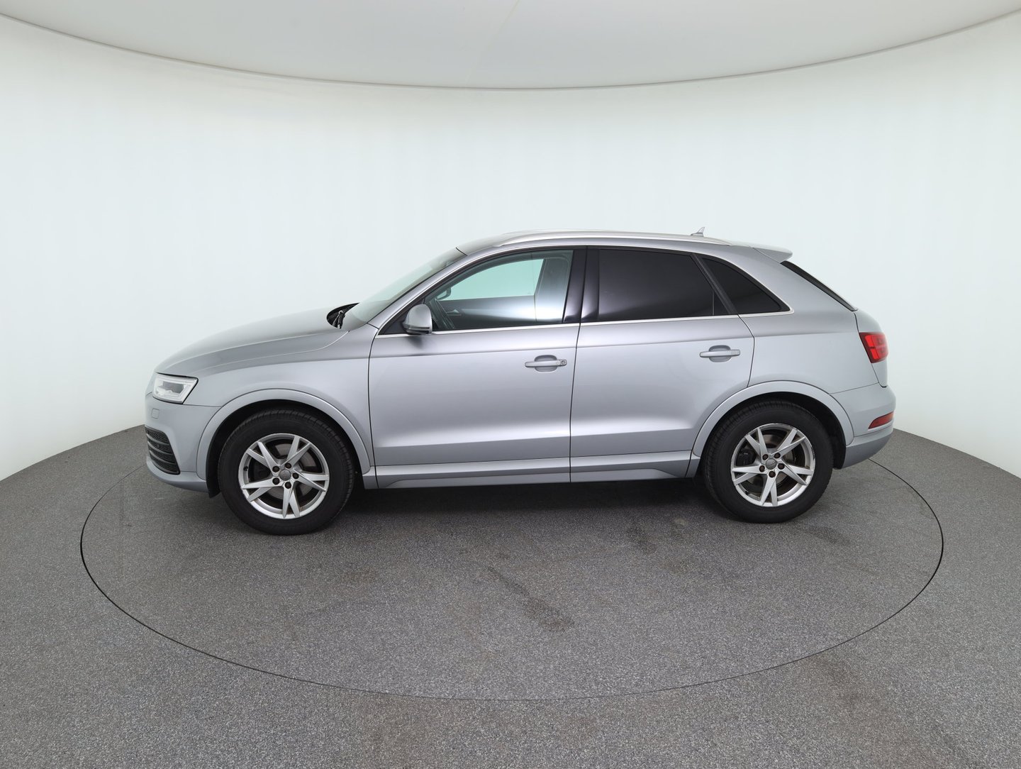 Audi Q3 2.0 TFSI quattro sport | Bild 9 von 34