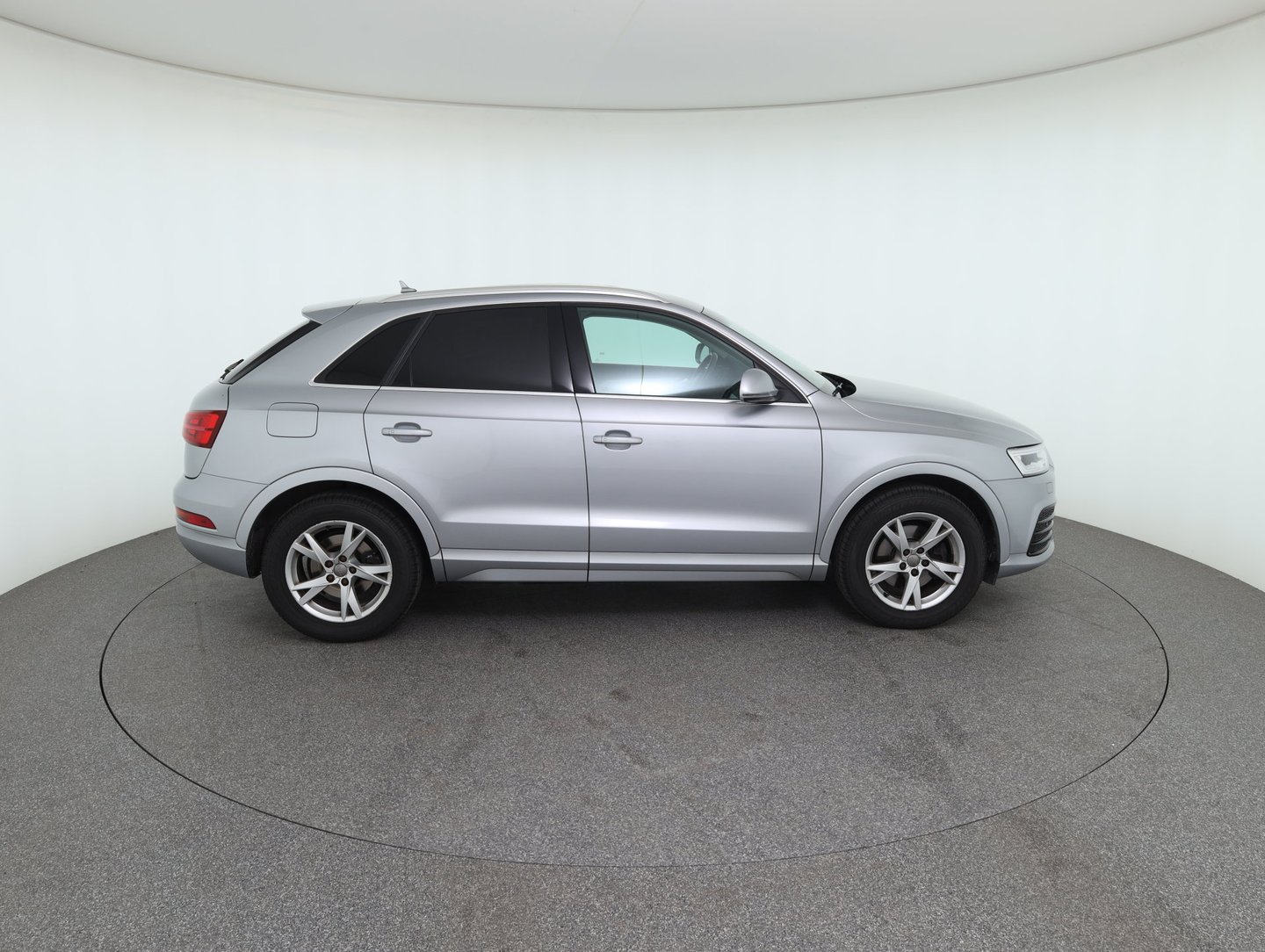 Audi Q3 2.0 TFSI quattro sport | Bild 5 von 34