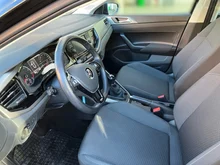 VW Polo Comfortline in Deep Black Perleffekt