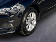 VW Polo Comfortline in Deep Black Perleffekt