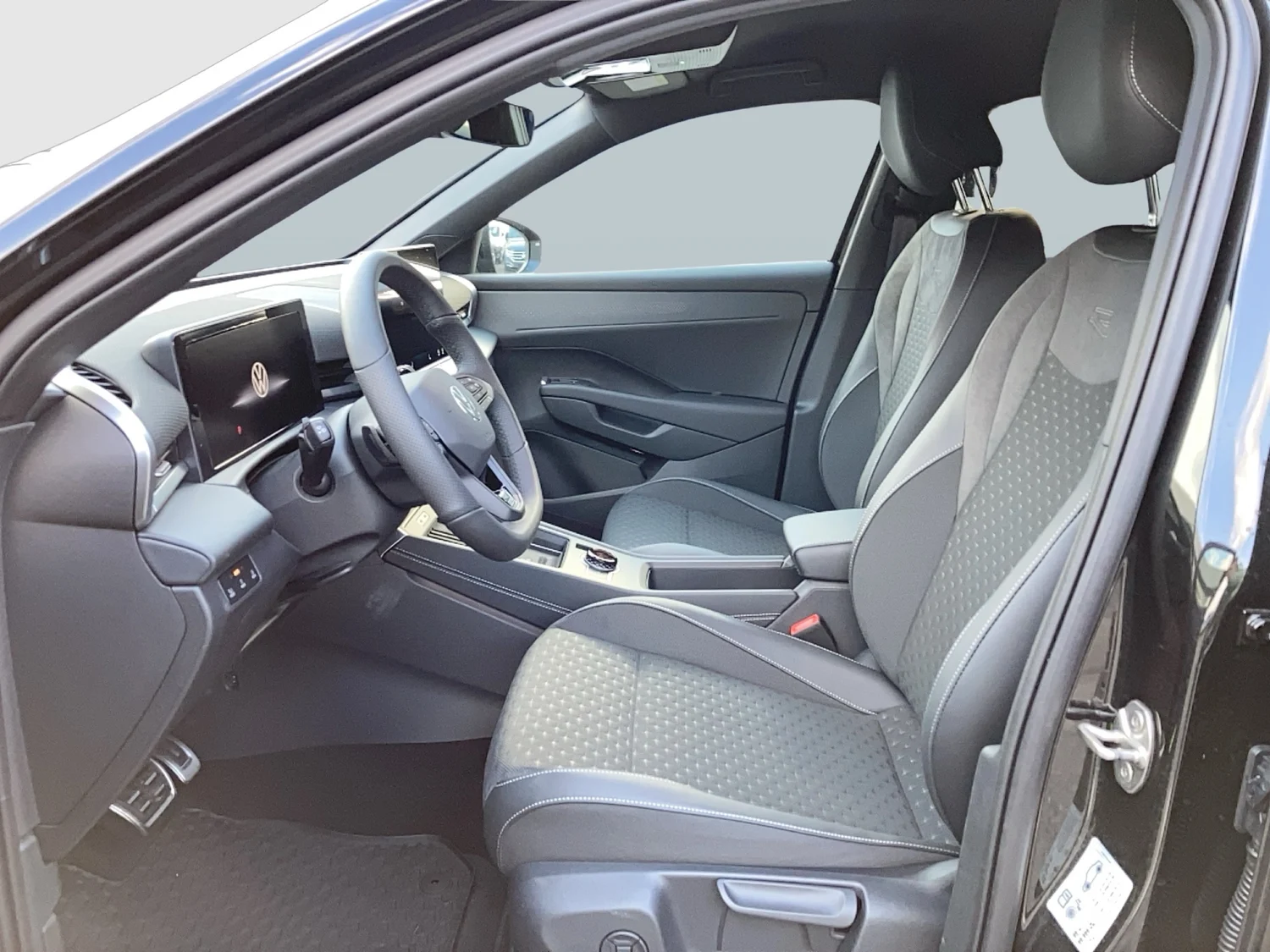 Bild eines T-Roc R-Line eTSI DSG