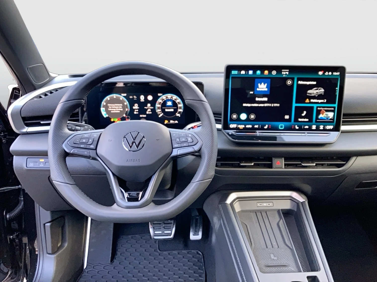 Bild eines T-Roc R-Line eTSI DSG