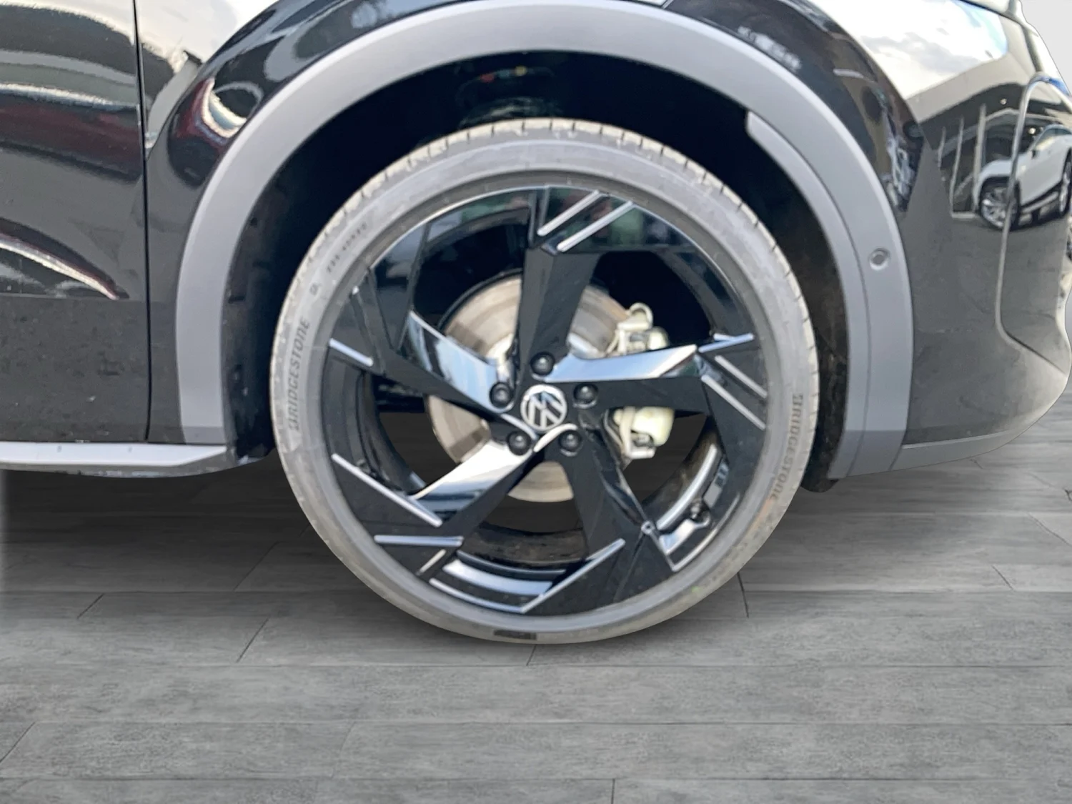 Bild eines T-Roc R-Line eTSI DSG