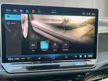 VW Passat Variant Business eHybrid 150kW in Diabasgrau Metallic