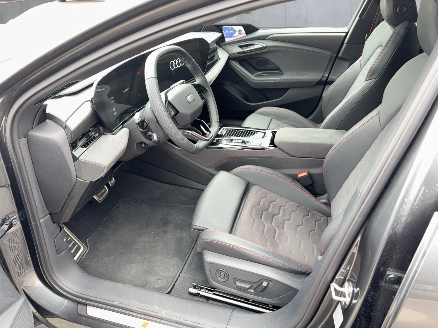 Bild eines Audi S6 Avant e-tron