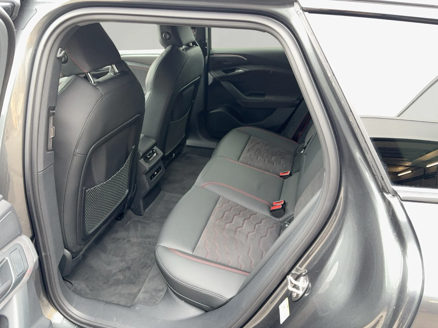 Bild eines Audi S6 Avant e-tron